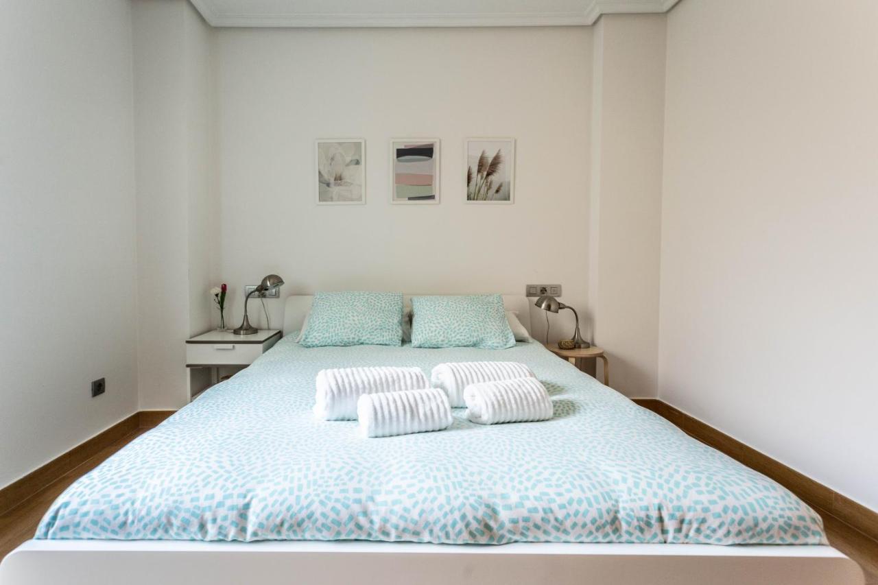 Apartamento En Primera Linea De Playa Riazor A Coruña Exteriér fotografie